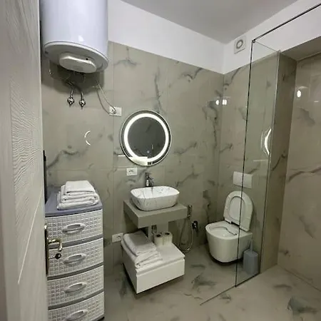 Апартаменты Modern Cozy In